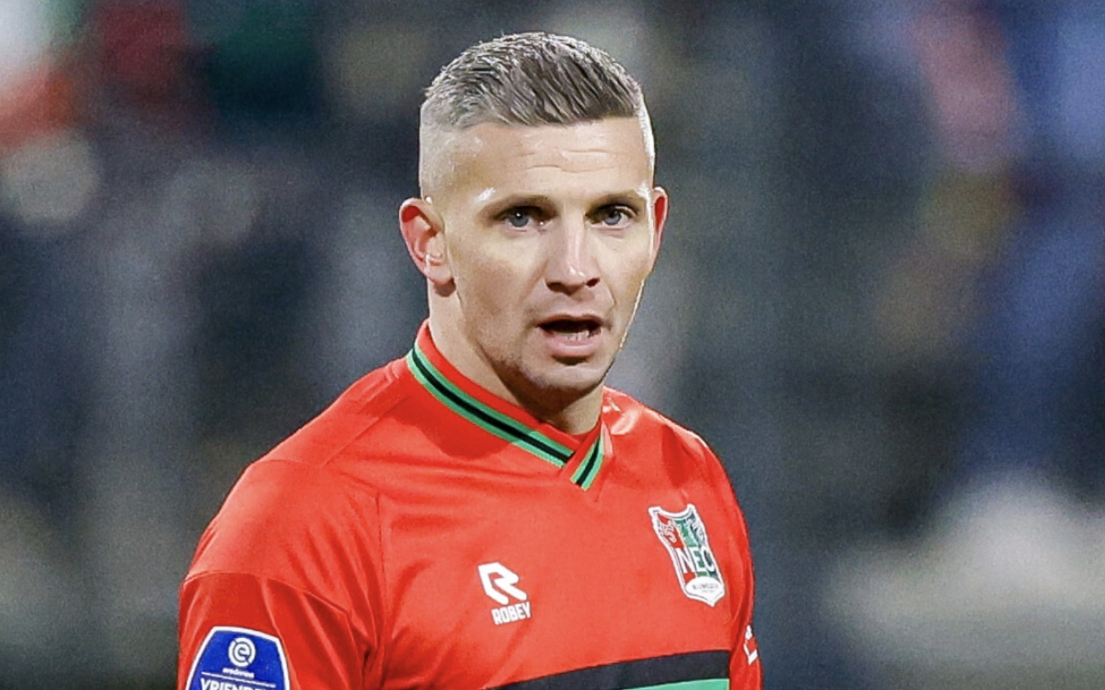 本文围绕 本文围绕